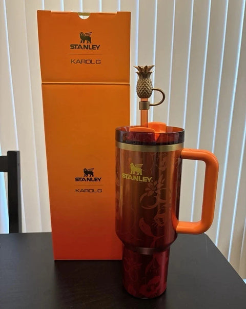Stanley x KAROL G Quencher H2.0 FlowState Tumbler 40 oz – Limited Edition