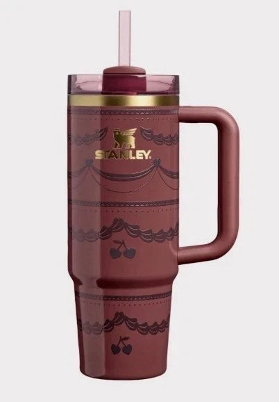 Stanley Valentine’s Day Quencher Tumbler 40 oz – Red Velvet Cake – Limited Edition